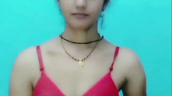 Indian hot girl was fucked in standing position on one leg, Full HD hindi sex video